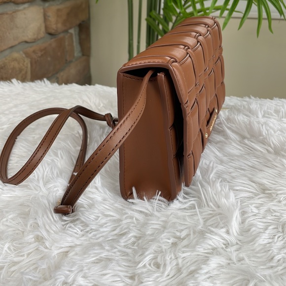 MICHAEL KORS ~ Ivy Large Clutch Crossbody Luggage ~ Vegan Faux Leather ~ NWT! - Picture 4 of 12